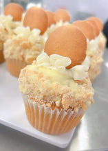 Load image into Gallery viewer, 1 Dz. Banana Pudding Cupcakes