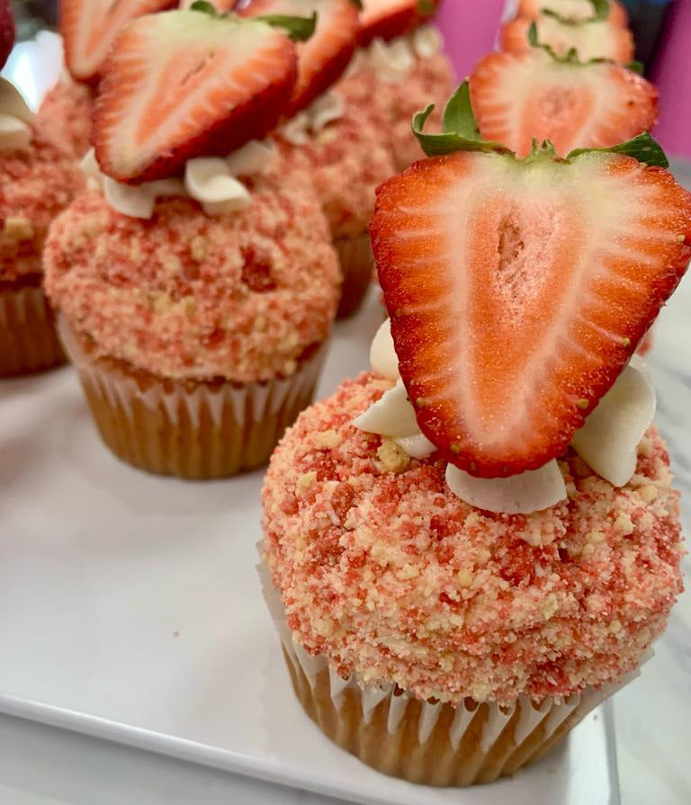 1 Dz. Strawberry Crunch Cupcake